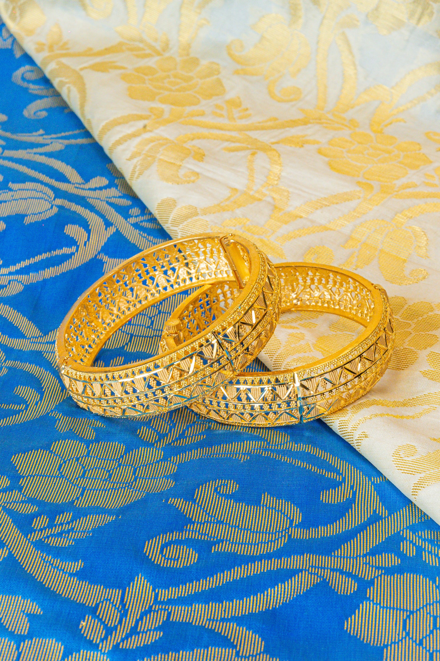 Classic Gold-Plated Screw Bangles