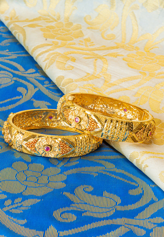 Crimson Spark Gold Screw Bangles