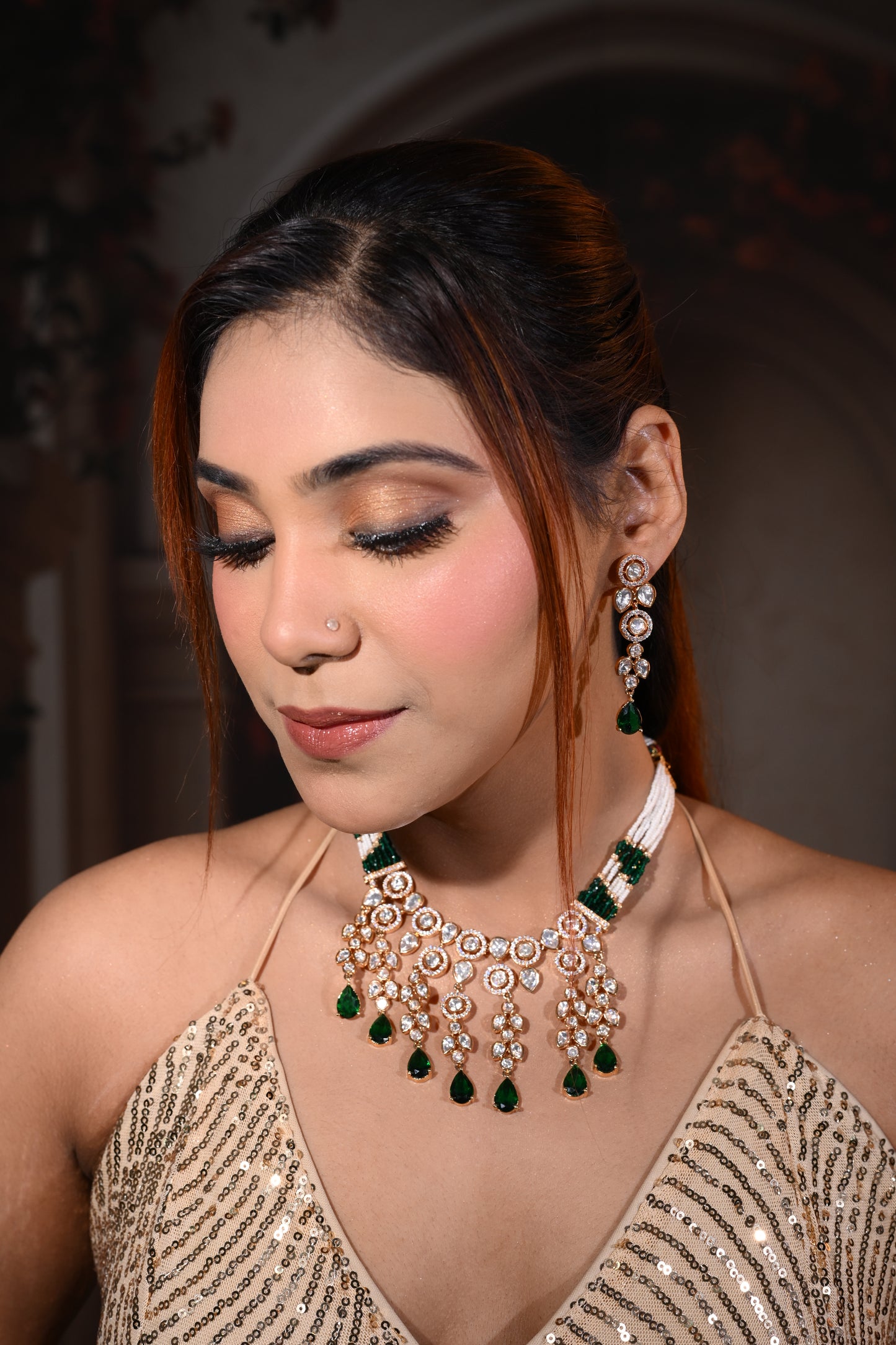 Parure de mariée Kundan avec pendentifs goutte d'émeraude