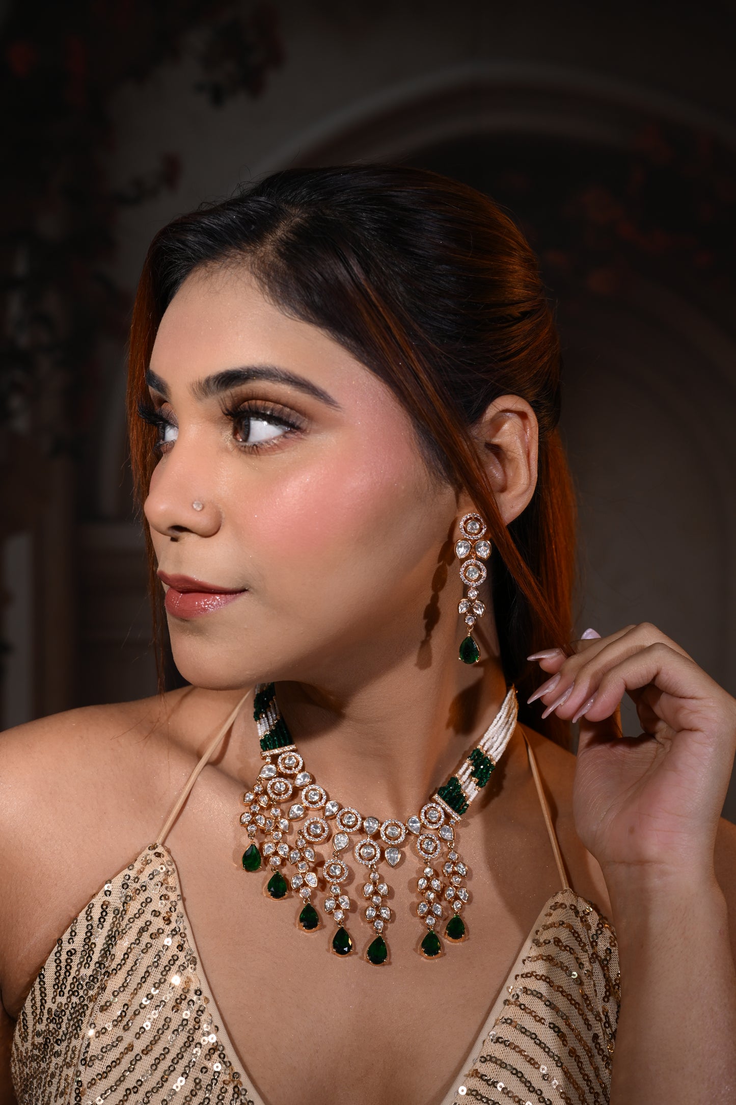 Parure de mariée Kundan avec pendentifs goutte d'émeraude