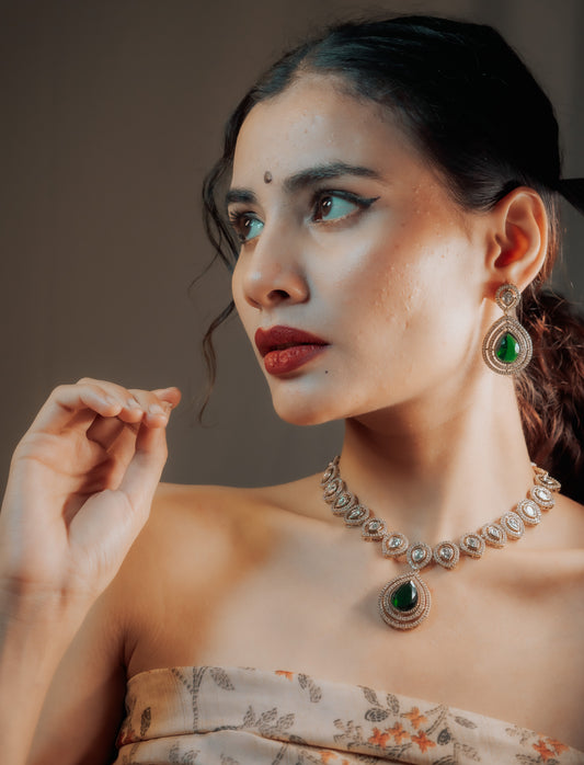 Antique Green Teardrop Kundan Necklace