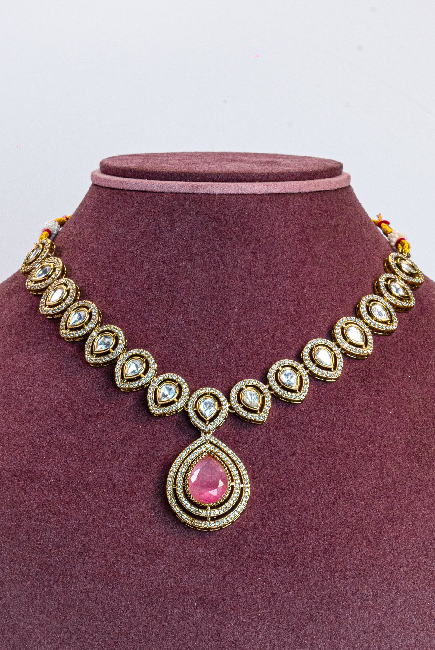 Antique Pink Teardrop Kundan Necklace