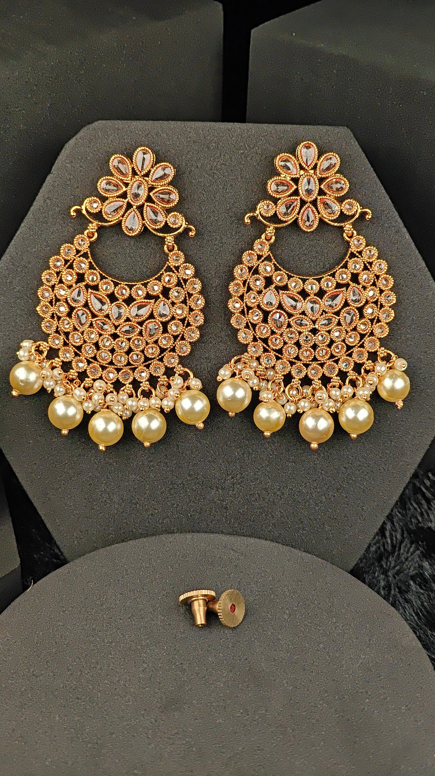 Heritage Kundan Pearl Jhumka Earrings
