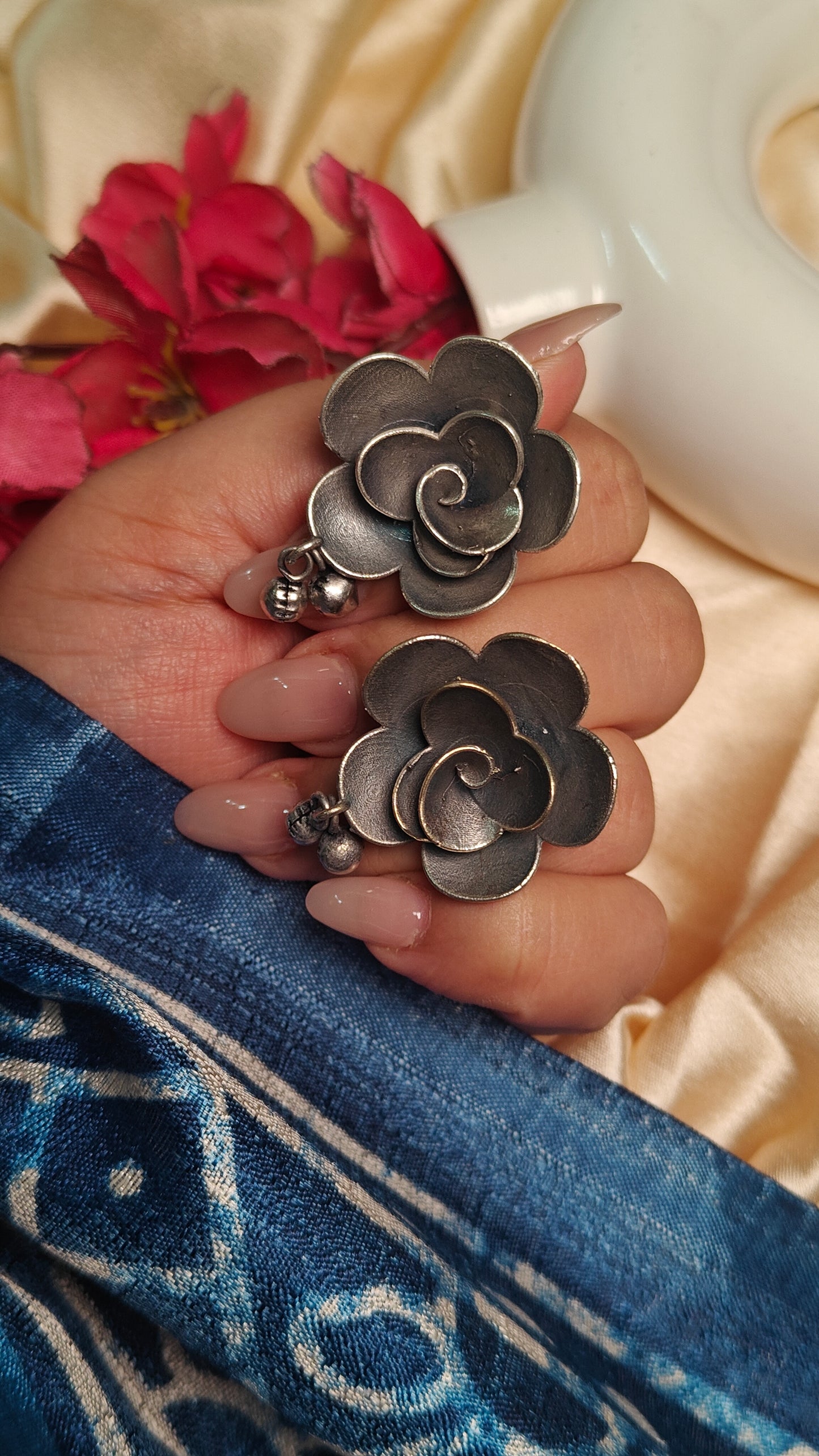 Vintage silver rose stud earrings