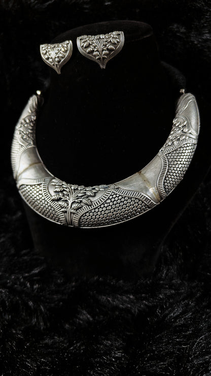 Tribal Engraved Oxidised Choker Set