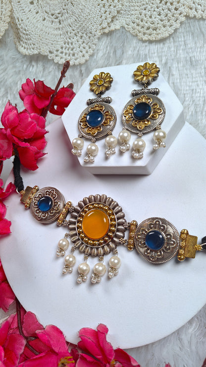 Dual-Tone Regal Medallion Oxidised Necklace Set